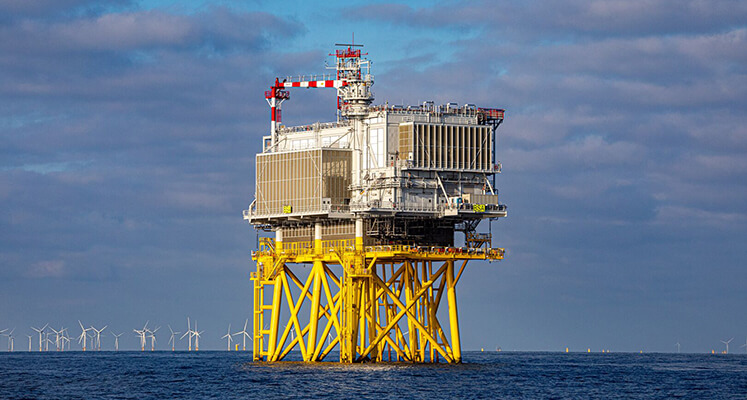 Van Oord legt laatste kabels in windpark Hollandse Kust Noord